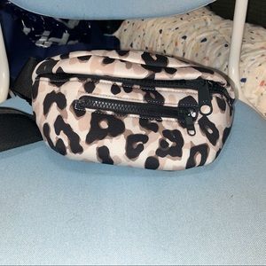 Leopard Dagne Dover Ace